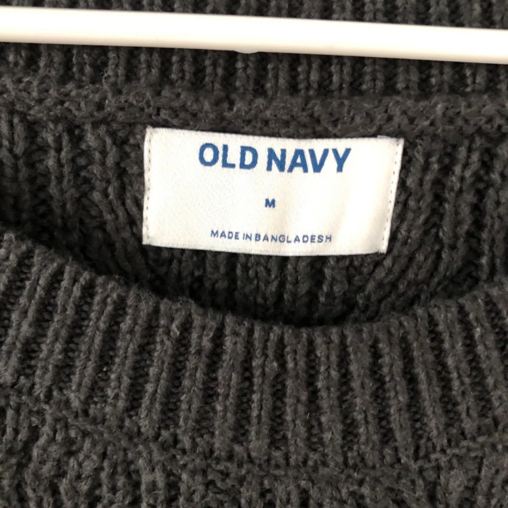 Old Navy Grey Knit Sweater - Picture 3 of 3